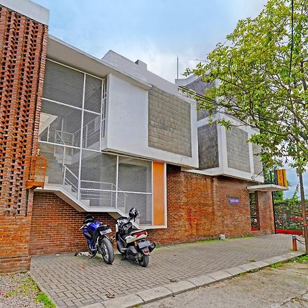 Super Oyo 2190 Alamanda 7 Syariah Bandung Exterior foto